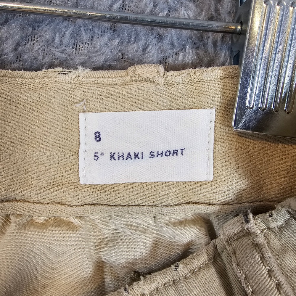 GAP Womens 5 Inch Khaki Shorts Tan Beige Chino Cuffed‎ Size 8 - Picture 6 of 6